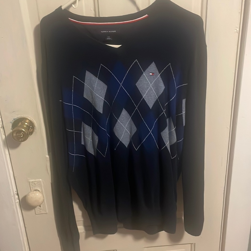 Tommy Hilfiger sweater size large